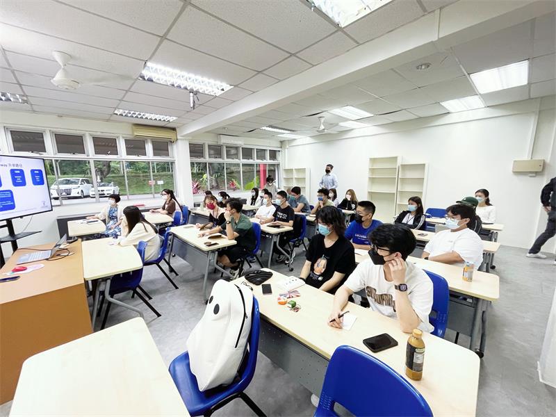 新加坡莎顿国际学院商业管理高等教育大专